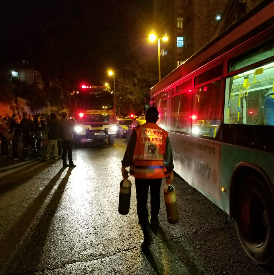 Psychotrauma Unit Treats Casualties, Thanked by Mayor at Building Fire in Jerusalem