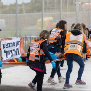 Help the women on the Frontline of medical care