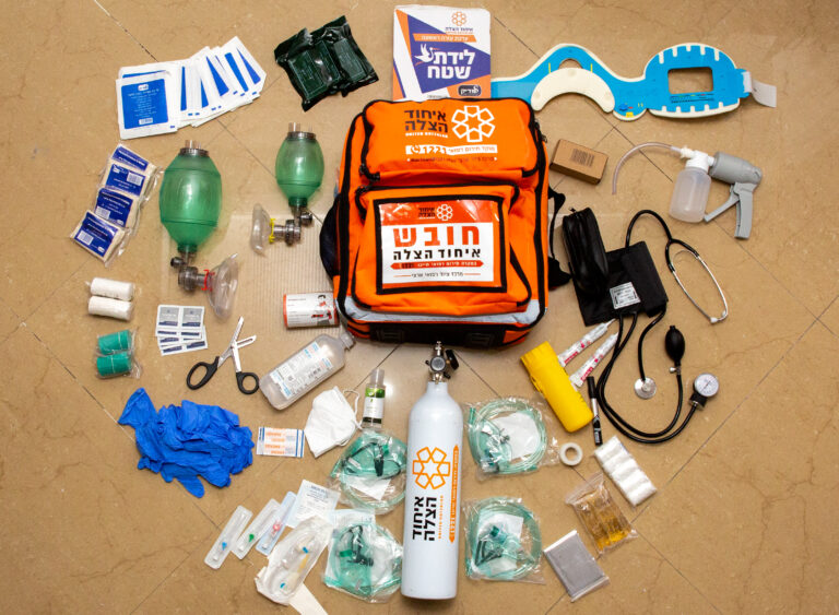 https://israelrescue.org/app/uploads/2025/06/Medic-Bag-1-768x563.jpg