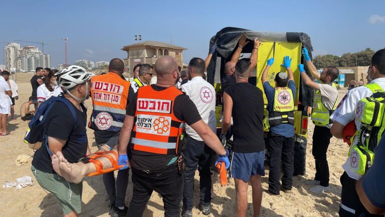 https://israelrescue.org/app/uploads/2025/10/Ari-Solomont-Patient-Care-768x432.jpg