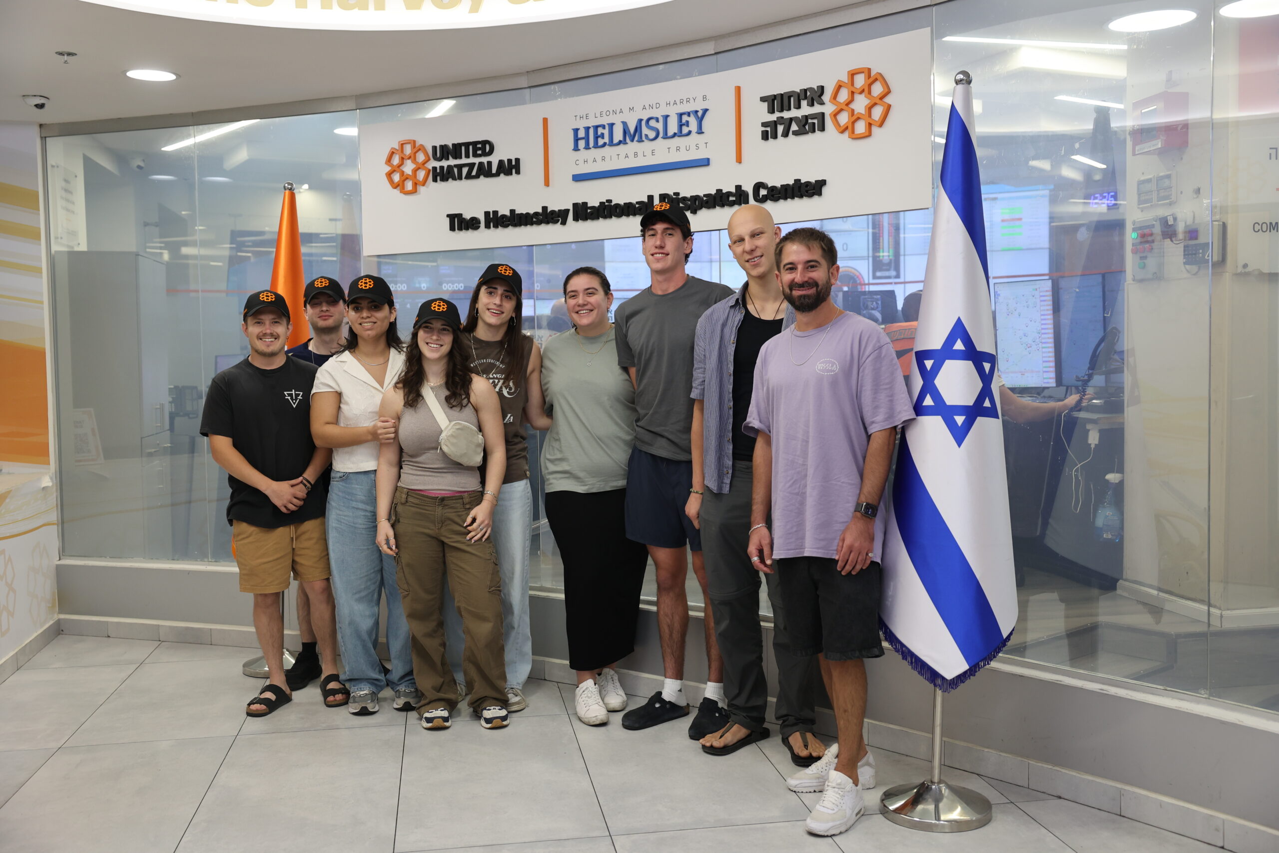 Participants of the New Masa NREMT Program with United Hatzalah