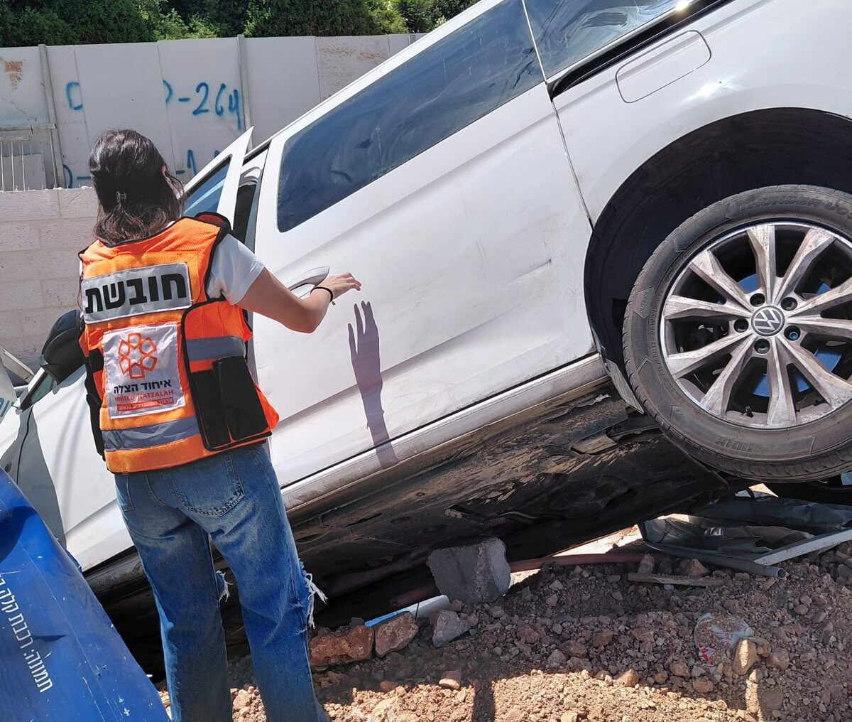 United Hatzalah EMT Libby Beer responds to a car accident.
