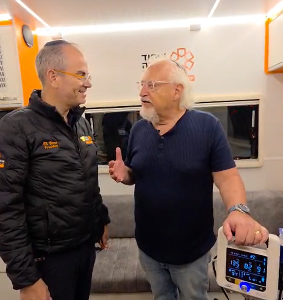 Former US Ambassador and United Hatzalah friend Amb. David Friedman visits the Ruderman Mobile Emergency Care Clinic in Jerusalem
