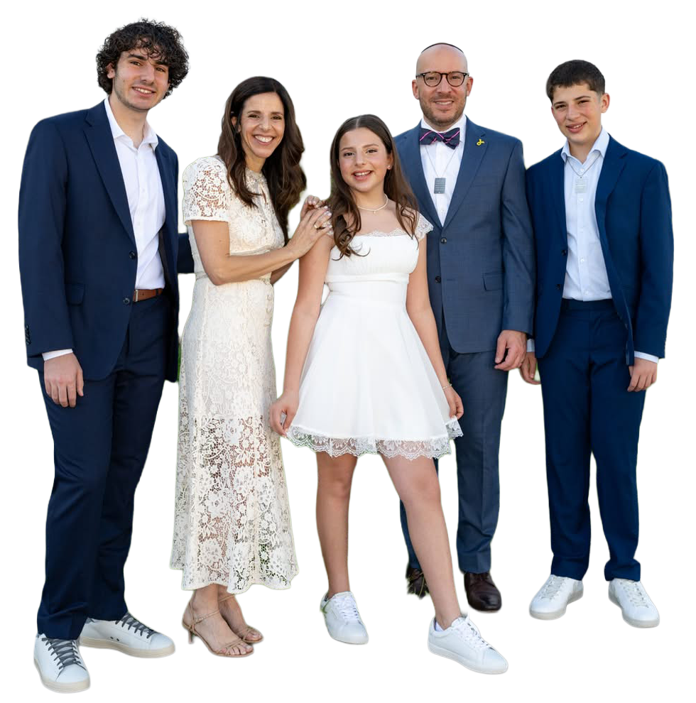 RabbiGuidoFamily 02 transparent e1792478225628