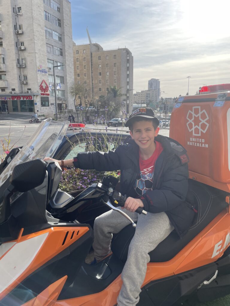 https://israelrescue.org/app/uploads/levcharity/33b61147a9ad8312ec745cbf1c8b9609-768x1024.jpg